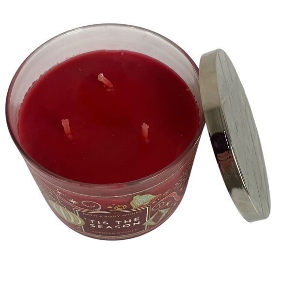 Bath & Body Works Tis The Season 3 Wick Candle 14.5oz - Picture 2 of 5